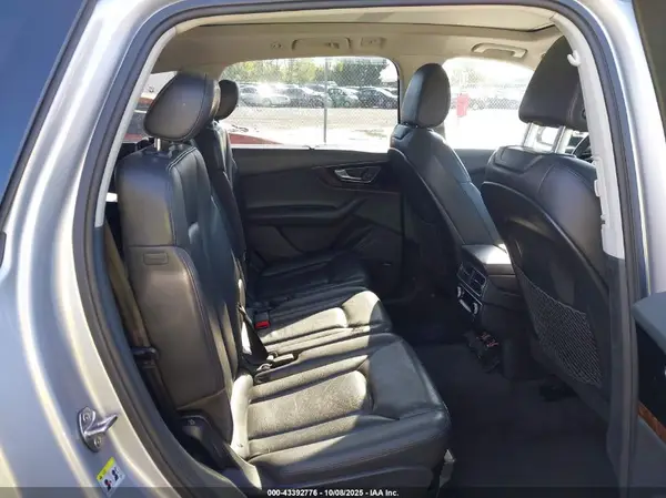 WA1LABF78HD051934 2017 AUDI Q7 - Image 8