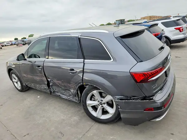 WA1LCBF70PD005670 2023 AUDI Q7 - Image 2
