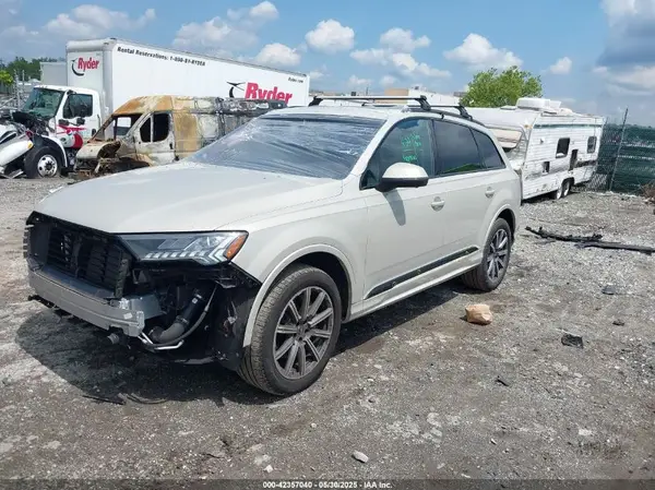 WA1LCBF70RD001587 2024 AUDI Q7 - Image 2