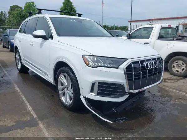 WA1LCBF71PD019481 2023 AUDI Q7 - Image 1