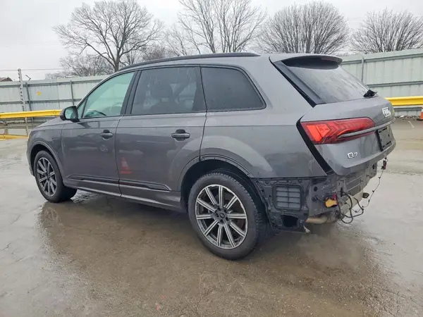 WA1LCBF71PD030562 2023 AUDI Q7 - Image 2
