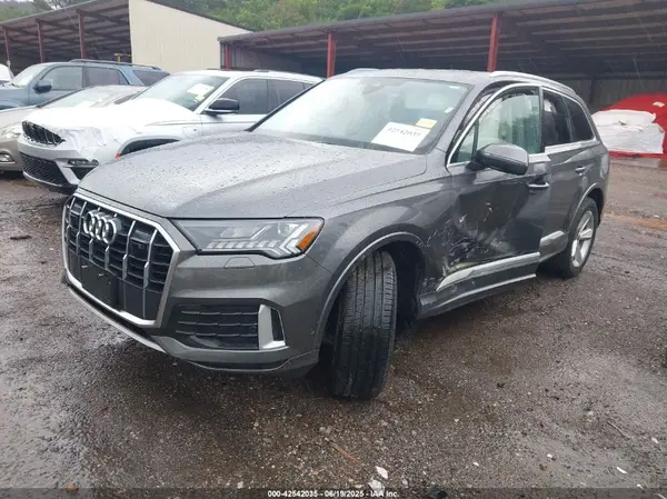 WA1LCBF72RD005639 2024 AUDI Q7 - Image 2
