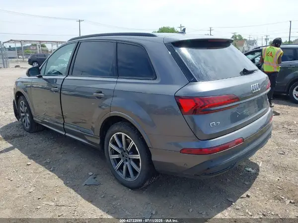2023 AUDI Q7 IAAI lot 42722599 auction photo 3