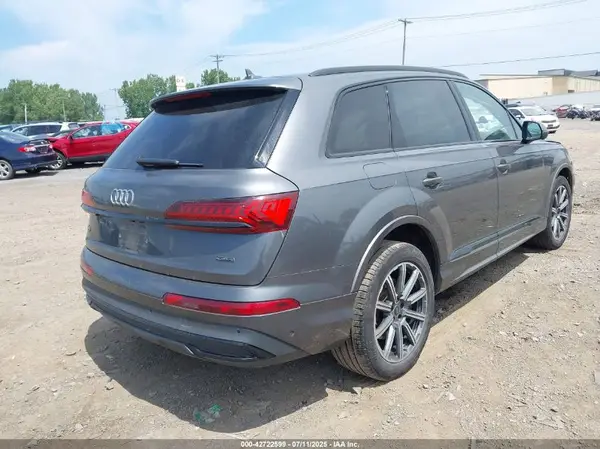 2023 AUDI Q7 IAAI lot 42722599 auction photo 4
