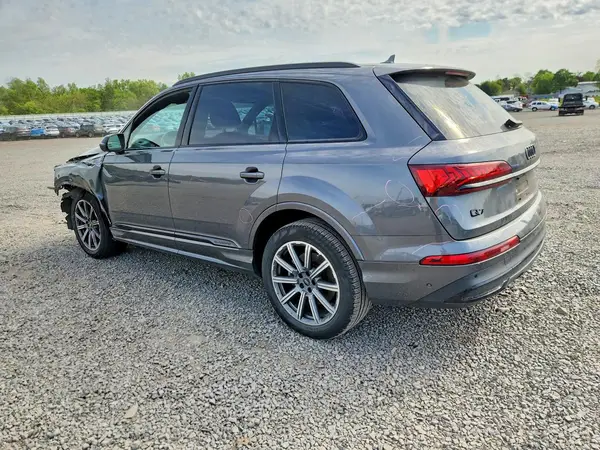 WA1LCBF73PD021703 2023 AUDI Q7 - Image 2