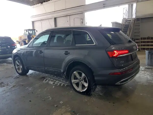 WA1LCBF75PD005468 2023 AUDI Q7 - Image 2