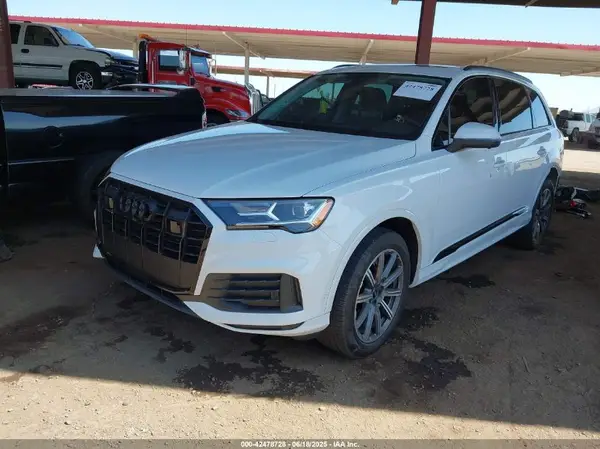 WA1LCBF75PD006040 2023 AUDI Q7 - Image 2