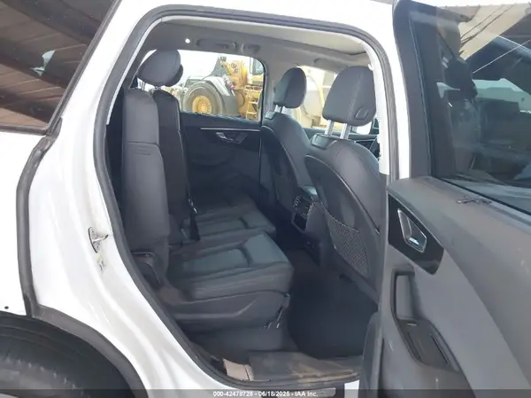 WA1LCBF75PD006040 2023 AUDI Q7 - Image 8