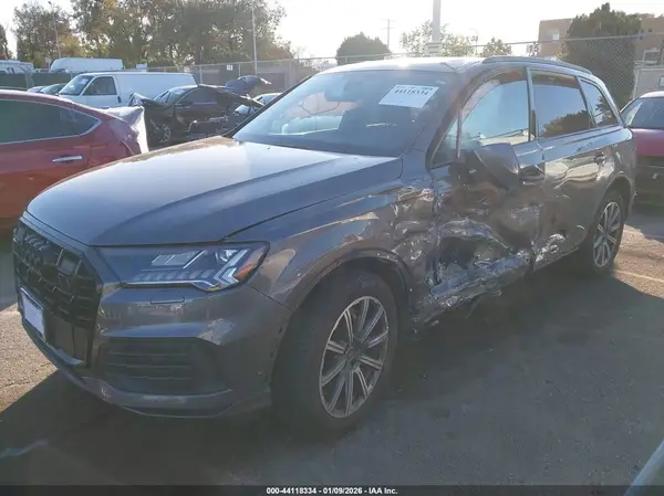 WA1LCBF75RD008552 2024 AUDI Q7 - Image 2