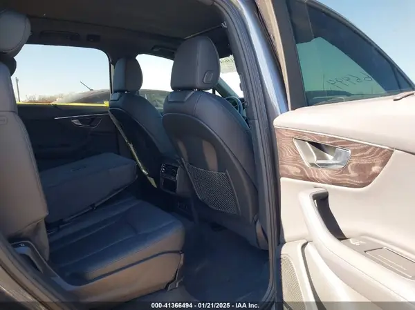 WA1LCBF75RD009328 2024 AUDI Q7 - Image 8