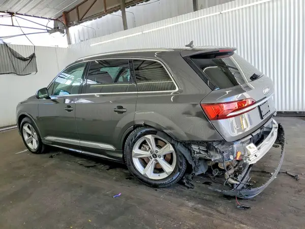 WA1LCBF75RD009586 2024 AUDI Q7 - Image 2