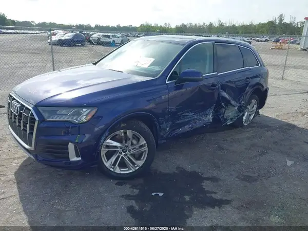 WA1LCBF77PD023132 2023 AUDI Q7 - Image 2