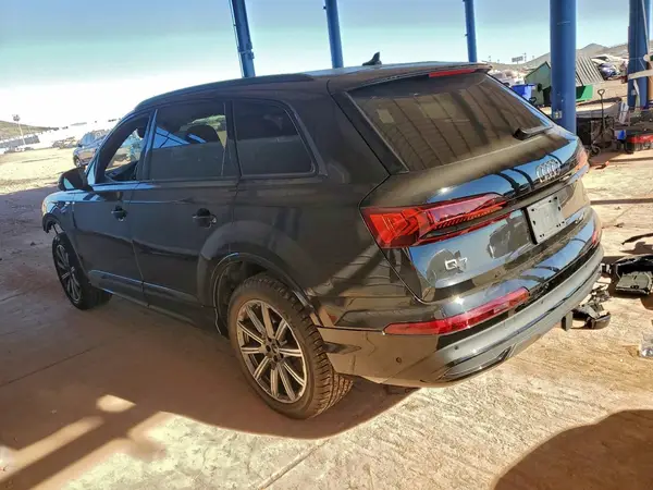 WA1LCBF77RD003370 2024 AUDI Q7 - Image 2
