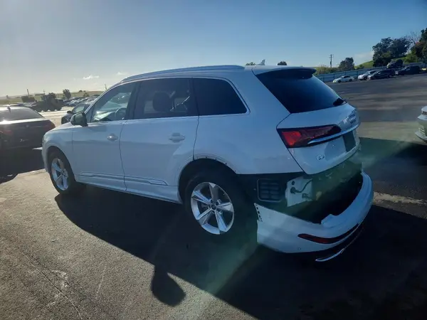 WA1LCBF79PD018742 2023 AUDI Q7 - Image 2
