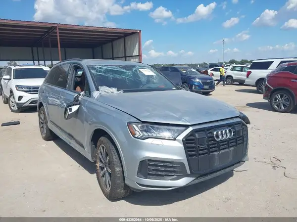 WA1LCBF79PD029983 2023 AUDI Q7 - Image 1