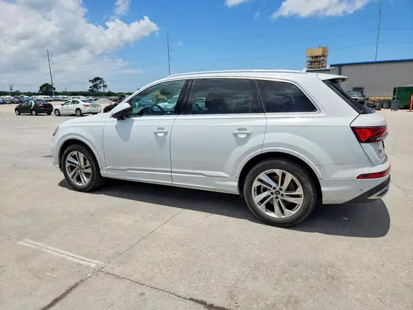 WA1LCBF7XPD006163 2023 AUDI Q7 - Image 2