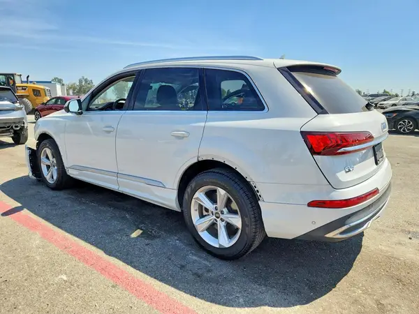 WA1LCBF7XPD009483 2023 AUDI Q7 - Image 2