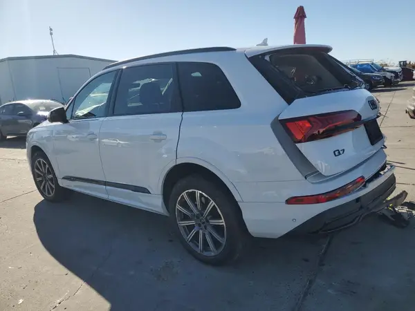 WA1LCBF7XPD013940 2023 AUDI Q7 - Image 2
