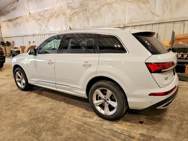 WA1LCBF7XPD029698 2023 AUDI Q7 - Image 2