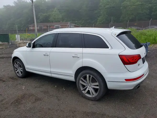 WA1LGAFE7FD029900 2021 AUDI Q7 - Image 2