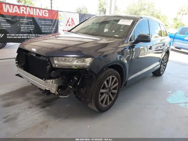WA1LHAF70HD039461 2017 AUDI Q7 - Image 2