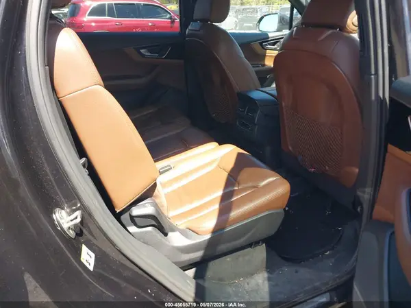 WA1LHAF70HD040366 2017 AUDI Q7 - Image 8