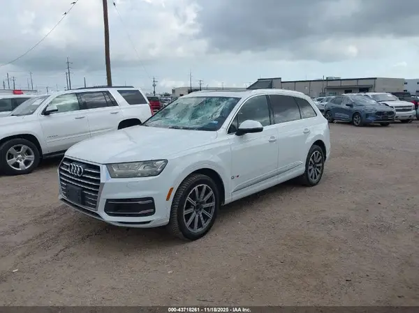 WA1LHAF70HD043476 2017 AUDI Q7 - Image 2