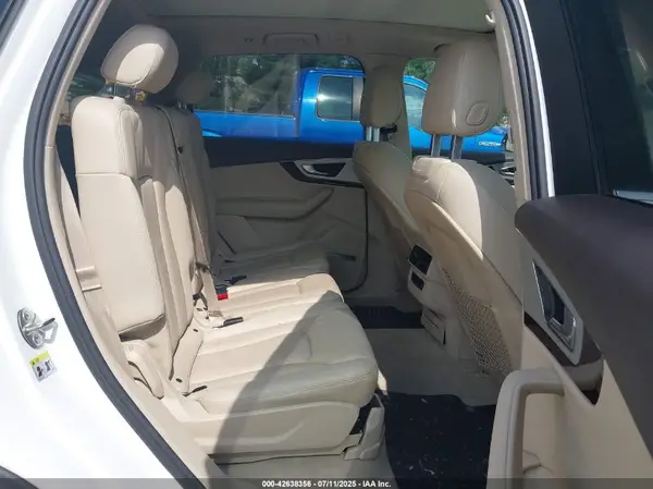 WA1LHAF70HD049844 2017 AUDI Q7 - Image 8