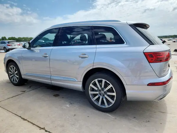 WA1LHAF70HD051108 2017 AUDI Q7 - Image 2