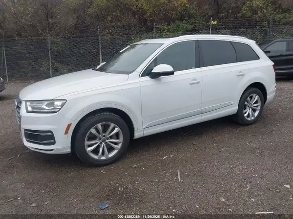 WA1LHAF70JD042012 2018 AUDI Q7 - Image 2