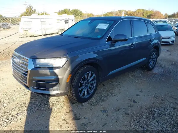 WA1LHAF70JD045671 2018 AUDI Q7 - Image 2