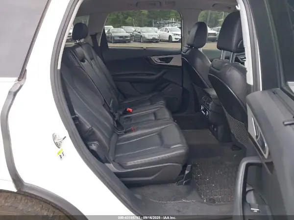 WA1LHAF70KD020125 2019 AUDI Q7 - Image 8