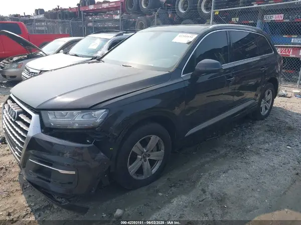 WA1LHAF70KD025261 2019 AUDI Q7 - Image 2