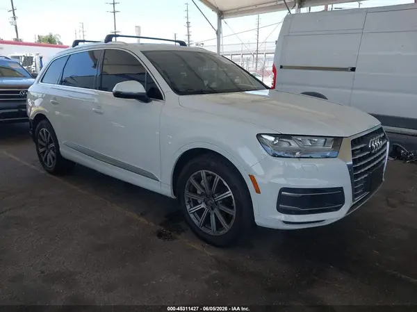 WA1LHAF70KD030721 2019 AUDI Q7 - Image 1