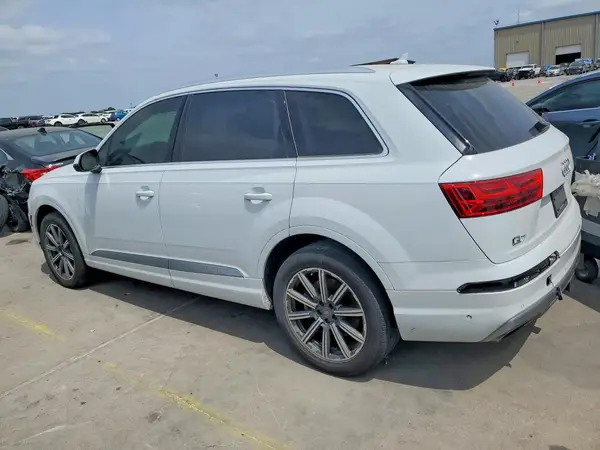 WA1LHAF70KD035613 2019 AUDI Q7 - Image 2