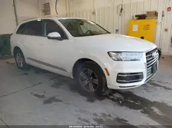 WA1LHAF70KD038009 2019 AUDI Q7