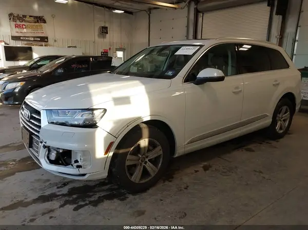 WA1LHAF70KD038009 2019 AUDI Q7 - Image 2