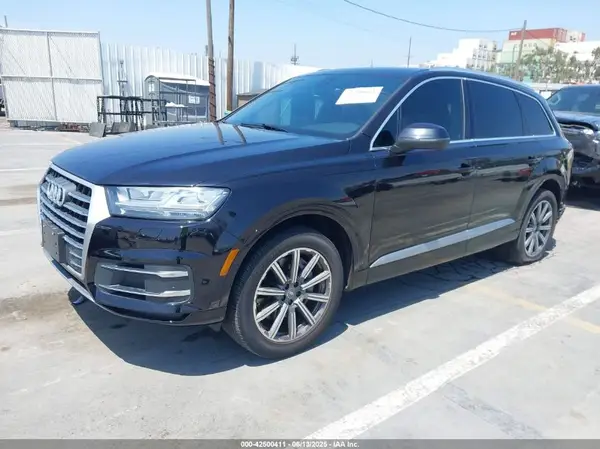 WA1LHAF70KD038060 2019 AUDI Q7 - Image 2