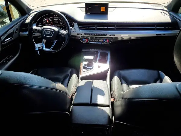 WA1LHAF70KD040231 2019 AUDI Q7 - Image 8