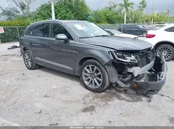 WA1LHAF70KD041959 2019 AUDI Q7