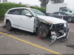 WA1LHAF71HD037587 2017 AUDI Q7