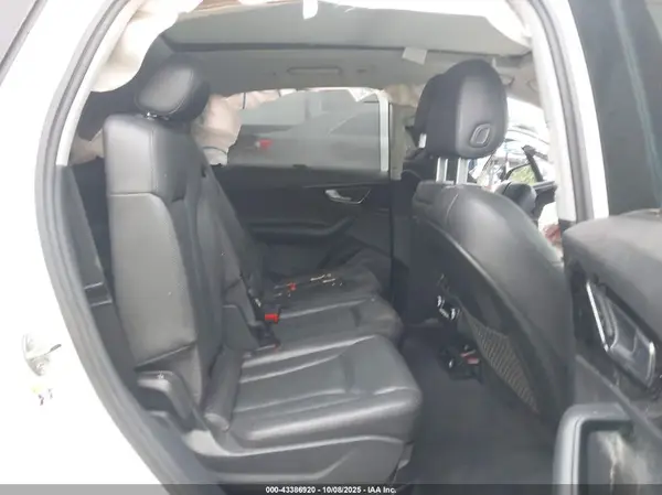 WA1LHAF71HD037587 2017 AUDI Q7 - Image 8
