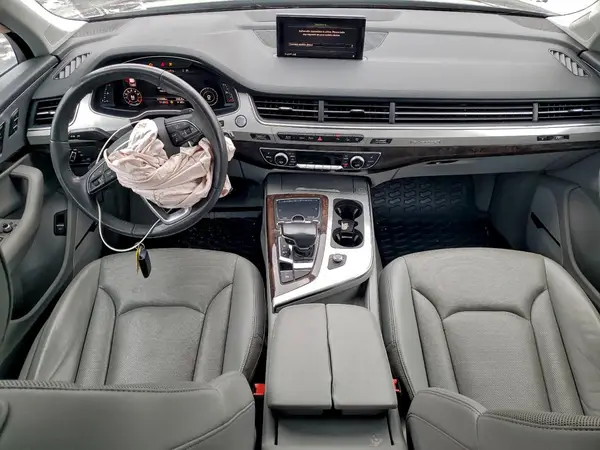 WA1LHAF71HD041655 2017 AUDI Q7 - Image 8