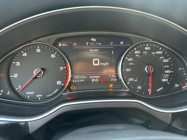 WA1LHAF71HD044555 2017 AUDI Q7 - Image 8