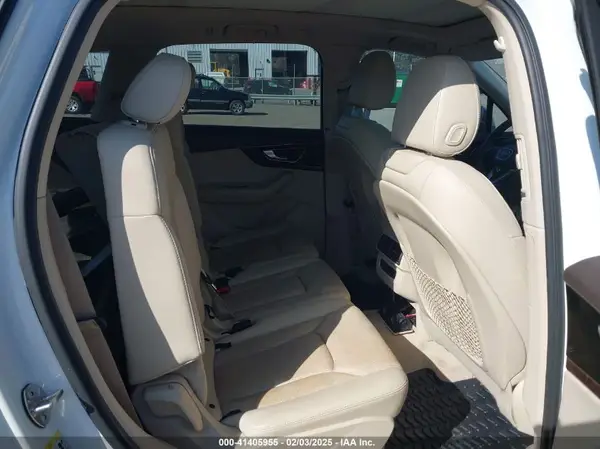 WA1LHAF71HD049724 2017 AUDI Q7 - Image 8