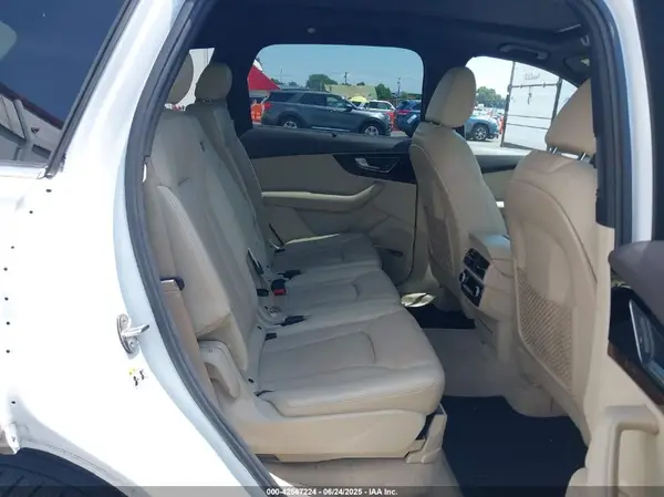 WA1LHAF71HD058018 2017 AUDI Q7 - Image 8