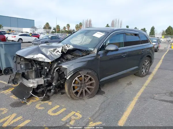 WA1LHAF71J0041614 2018 AUDI Q7 - Image 2