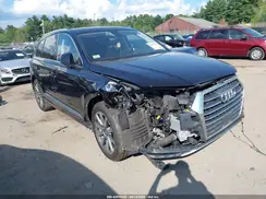 WA1LHAF71JD017586 2018 AUDI Q7
