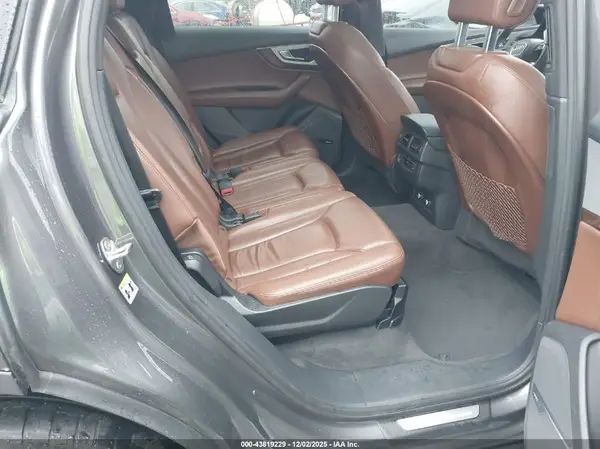 WA1LHAF71JD035067 2018 AUDI Q7 - Image 8