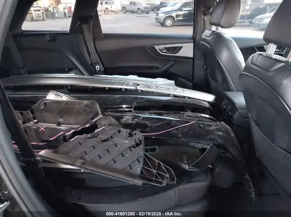 WA1LHAF71JD035974 2018 AUDI Q7 - Image 8
